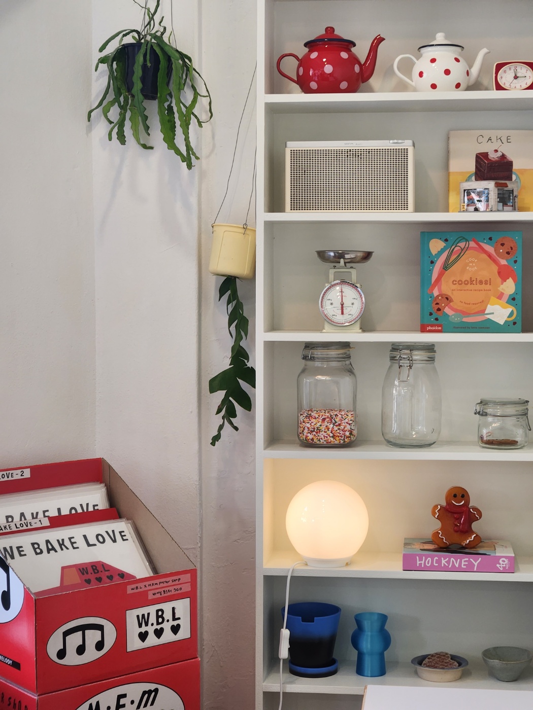 Interior of We Bake Love at Hyochang Park, Yongsan-gu